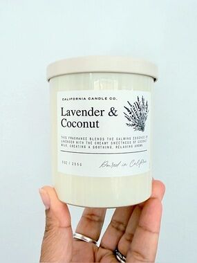 Leoben Company Lavender & Coconut Scented Candle - Cream